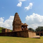 Bhangarh , Temple