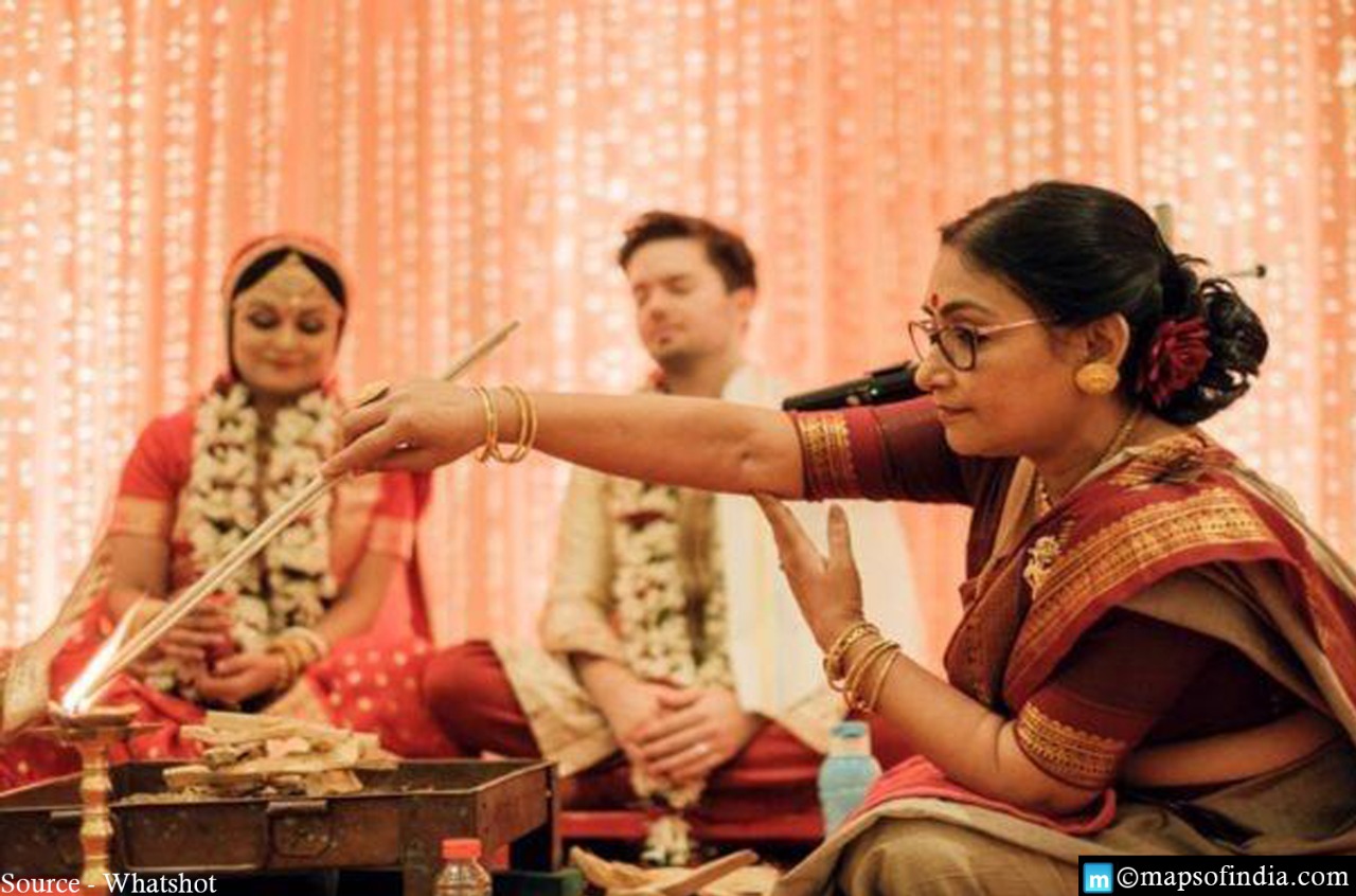 Female Wedding Priests Defy Patriarchy in India