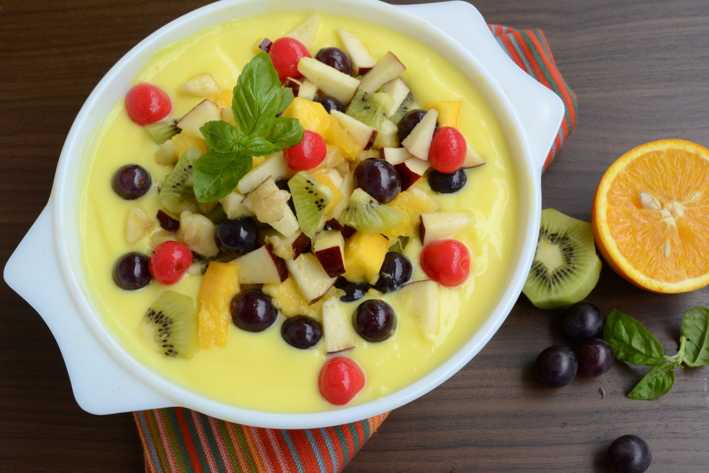 Custard with Fresh Fruits