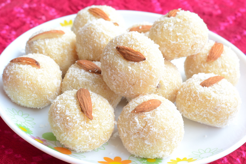 Nariyal Ke Laddu