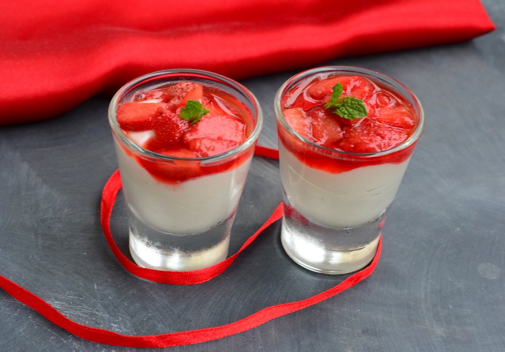White Chocolate &amp; Strawberry Mousse