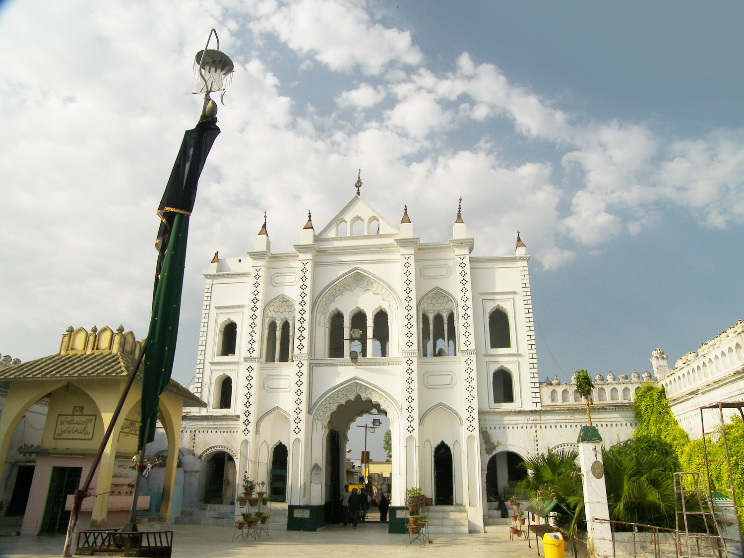 Dargah of Hazrat Abbas, Lucknow