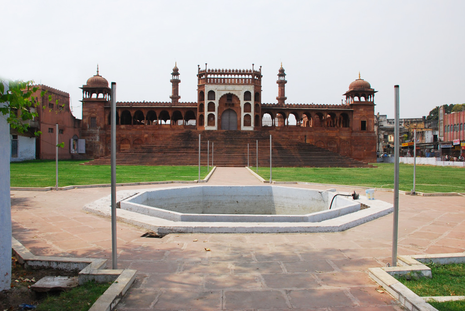 Moti Masjid